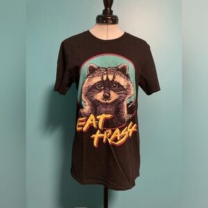 Small Tee 🦝 Raccoon “Eat Trash”